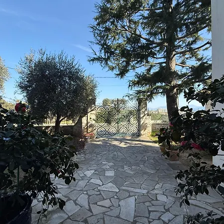 Passiflore With Garden And Private Swimming Pool דירה *