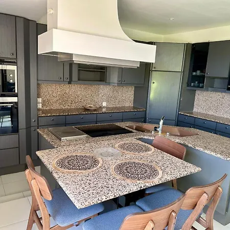 Passiflore With Garden And Private Swimming Pool Nice